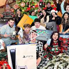 THE CRAZIEST FAMILY CHRISTMAS GIFTS OPENING EVER!!