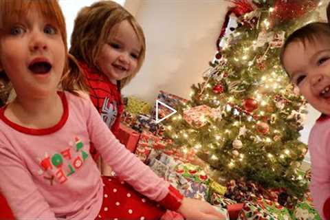 CHRiSTMAS MORNiNG!!  Adley Niko & Navey opening presents from Santa and playing! family routine ..