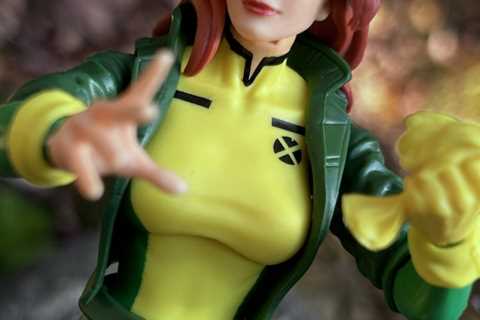 Marvel Legends X-Men 97 ROGUE Figure Review & Photos (Hasbro 2023)